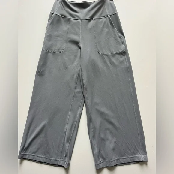 lululemon athletica Align Wide Leg Super-High Rise Crop 23” Rhino Grey -Size 10 - Picture 3 of 9